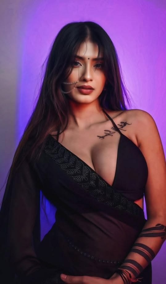 VIP Karachi Escorts 32
